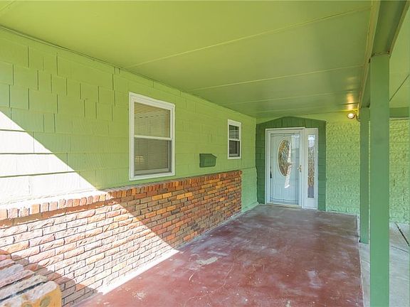3rd image of 1501 Shalimar Dr