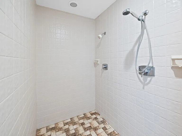 121 E Navajo St — Photo 13
