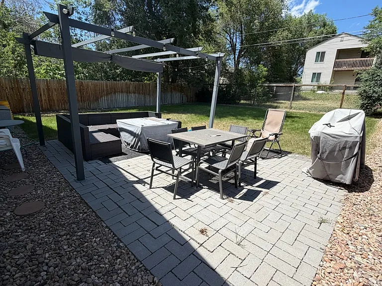 4565 W Custer Pl — Photo 2