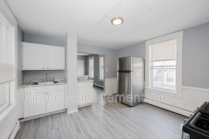 Building Photo - 108 Bridge St #2W
