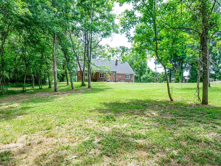 8569 Horton Hwy — Photo 36