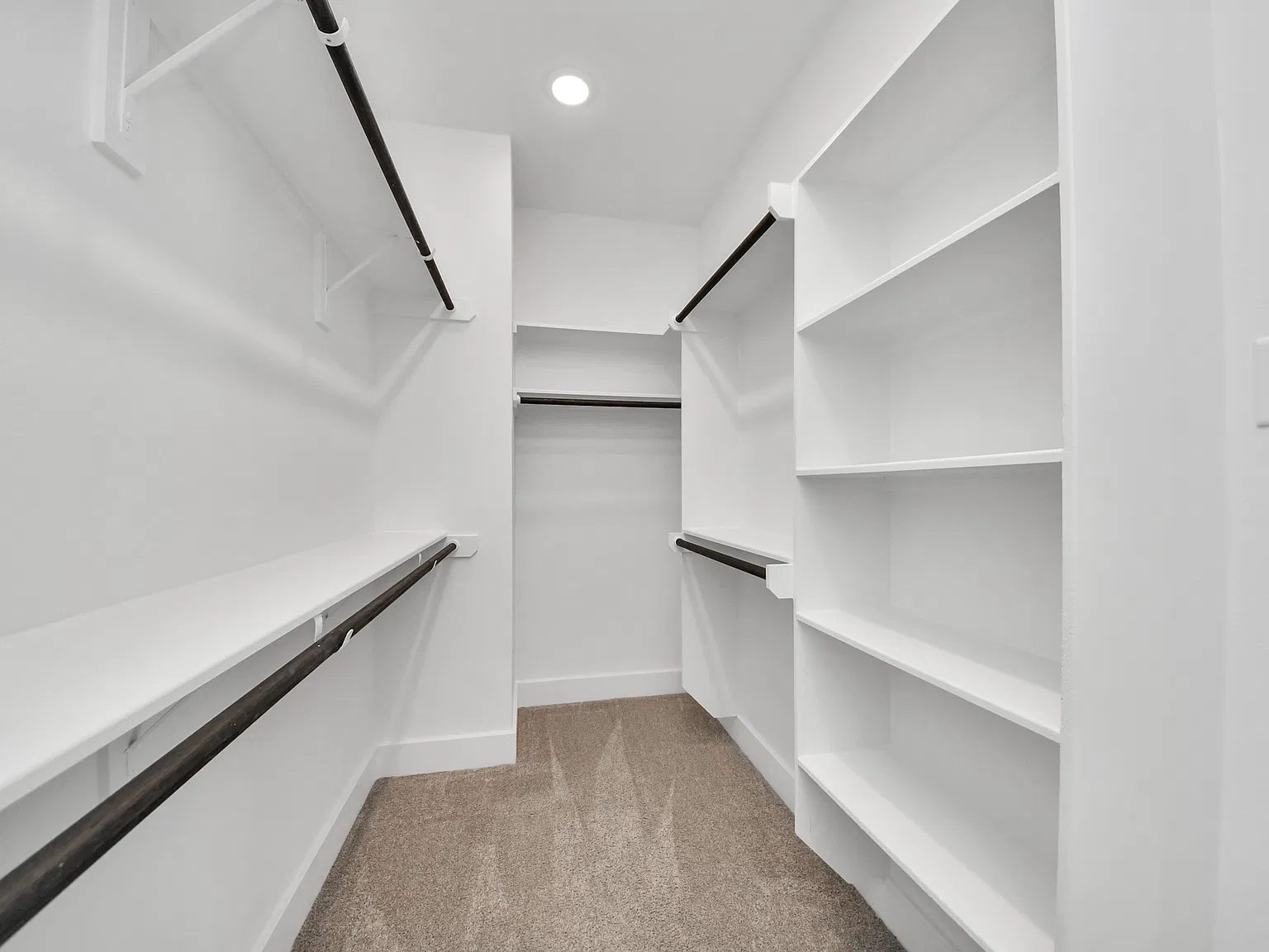 3 bed, 3.5 bath, 1755 sqft, $2,700 — Photo 4