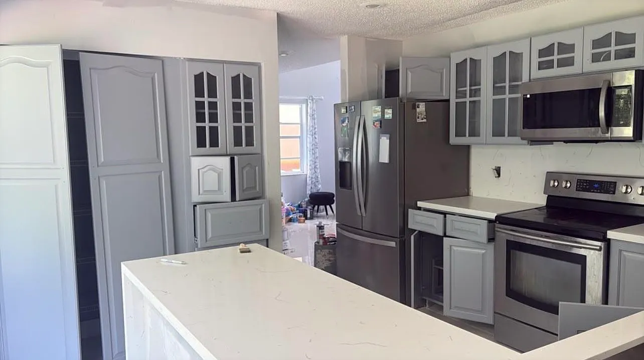 4 bed, 2610 sqft, $4,500 — Photo 2