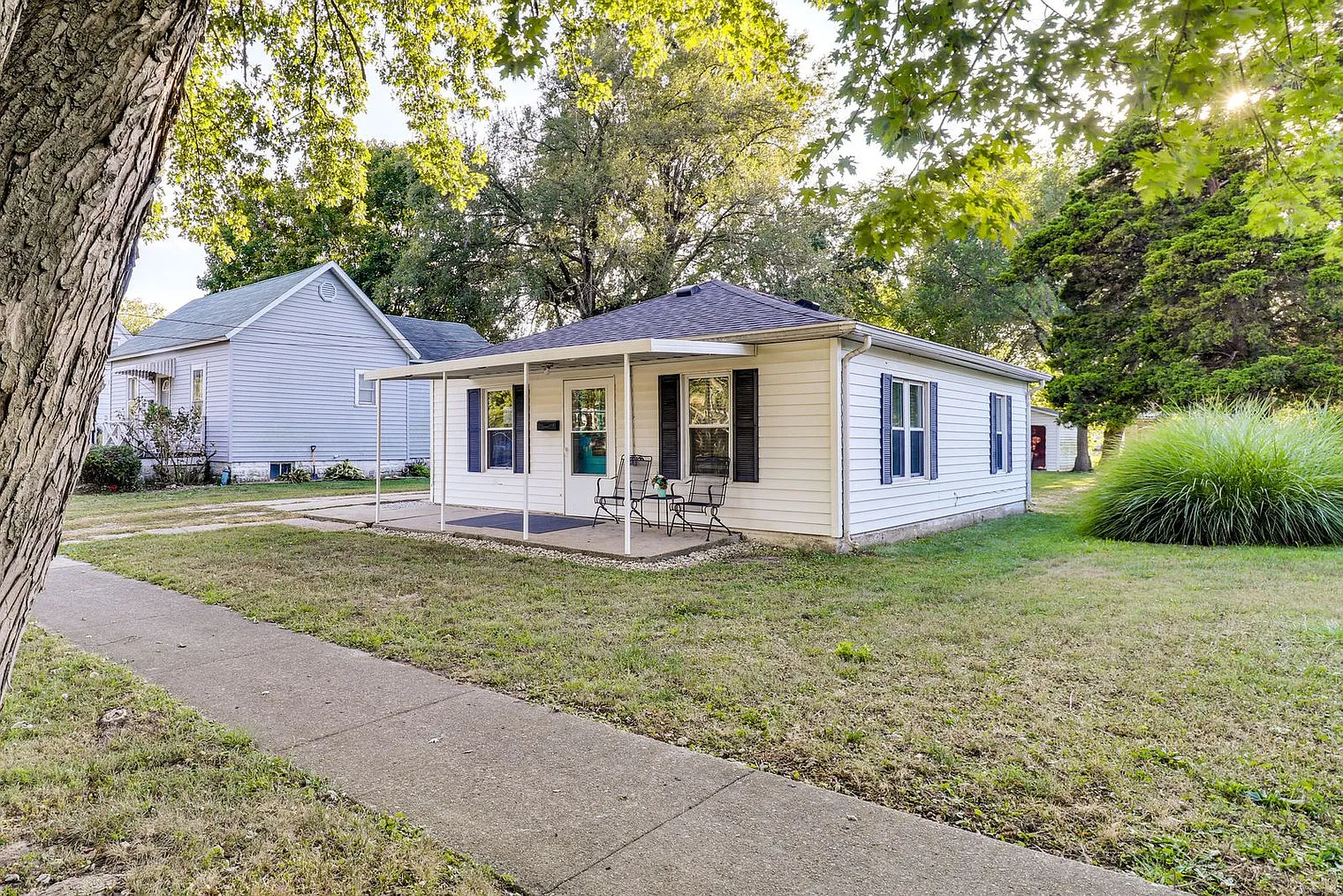 1 bed, 1.0 bath, 742 sqft, $2,354 — Photo 4