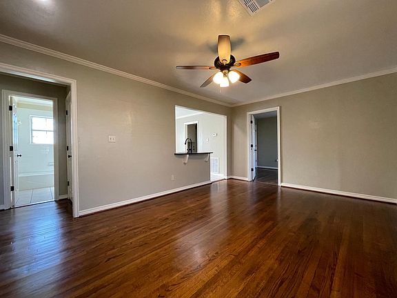 5th image of 4740 SE 23rd St