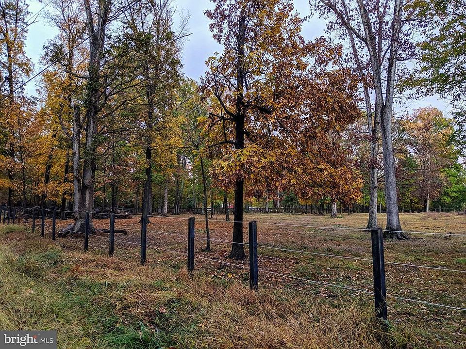 1st image of 7609 Bull Run Dr