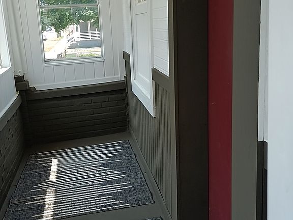 3rd image of 415 5th St NW