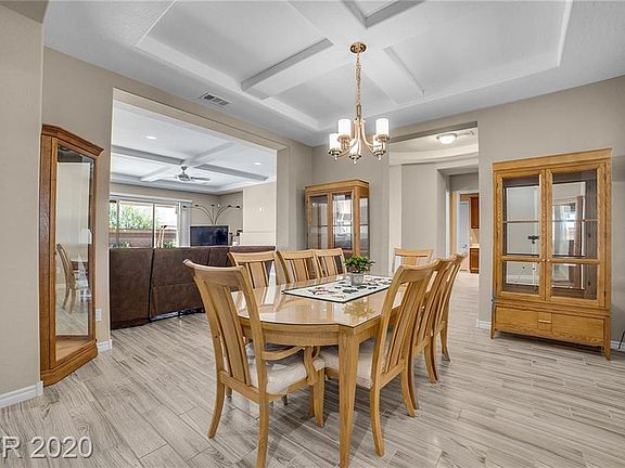 5th image of 10093 Cambridge Brook Ave