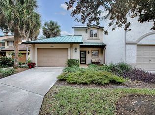 1235 Avenida De Las Casas, Lady Lake, FL 32159
