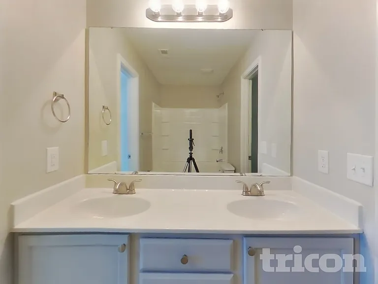 4600 Montelena Dr — Photo 8