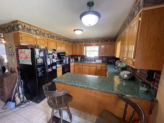 2nd image of 118 Faires Ln
