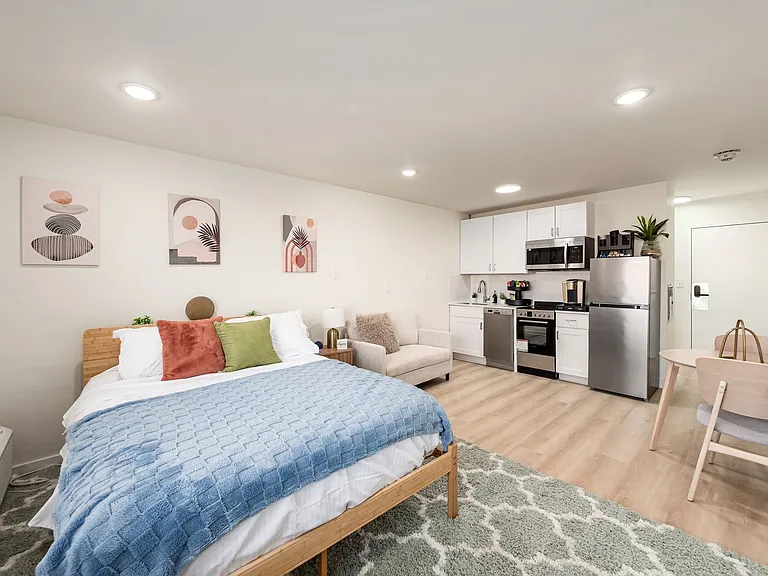 Lumarc Apartments — Photo 5