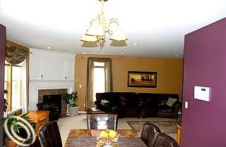 5th image of 18008 Country Club Dr