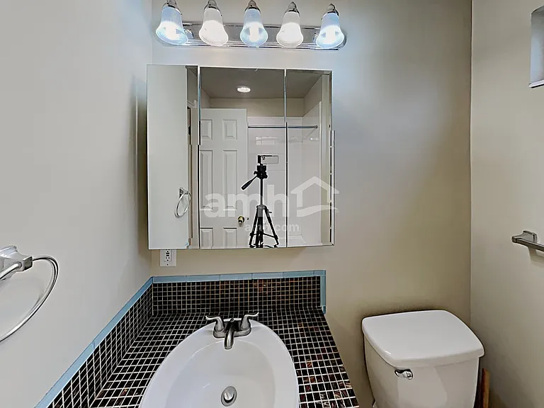 2792 Brady Way — Photo 19