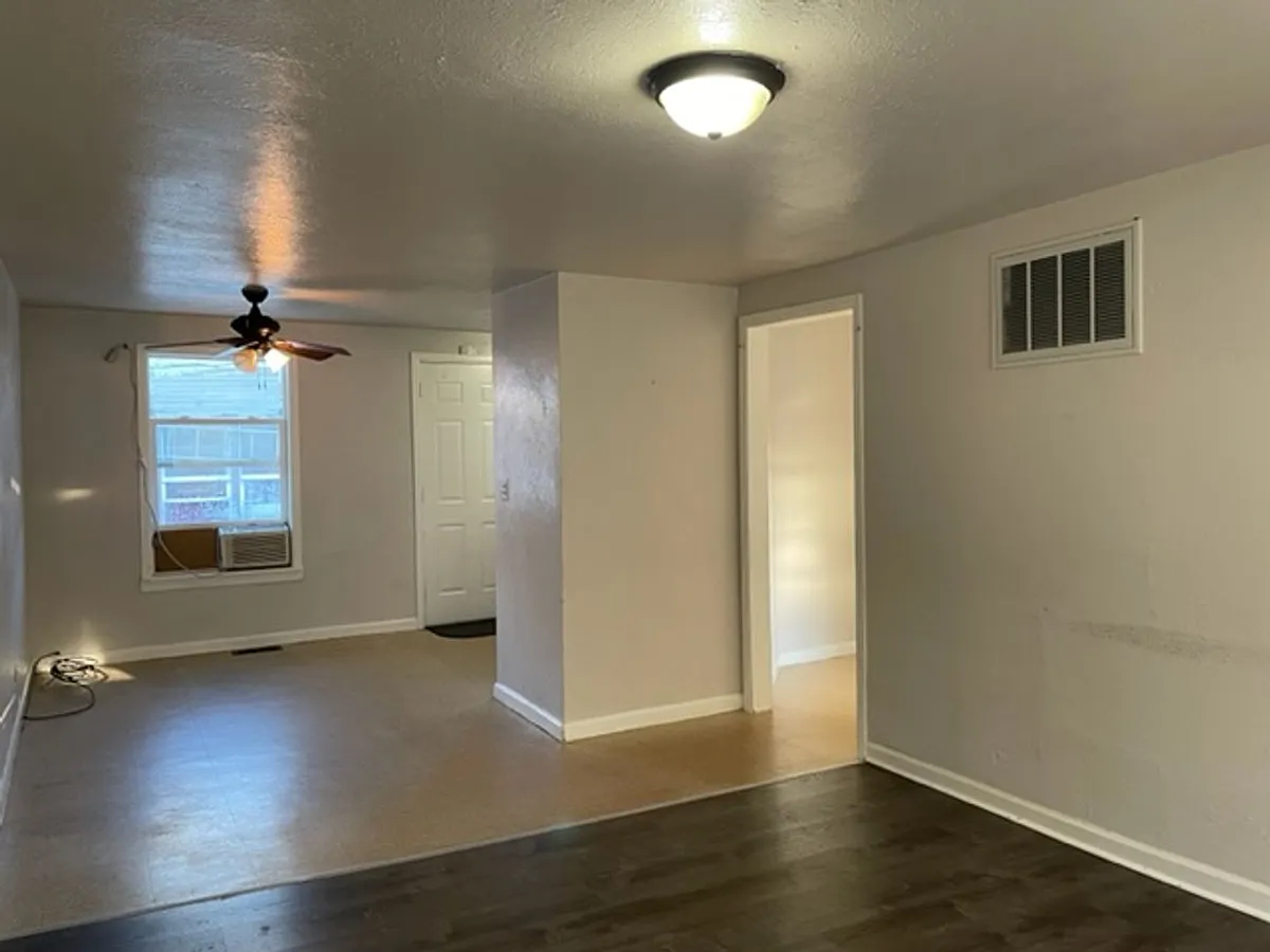 Building Photo - 7378 Oneida Dr