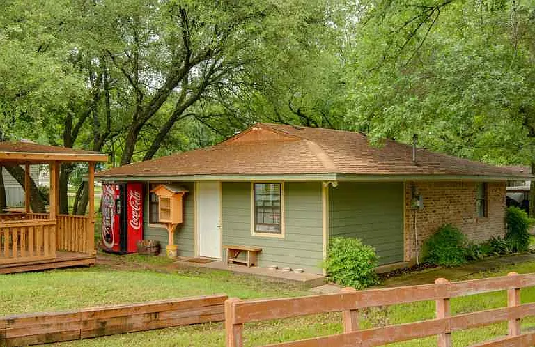 Aledo — Photo 1