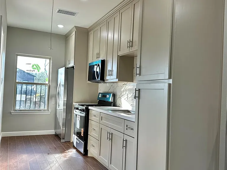 8321 Coma St — Photo 33