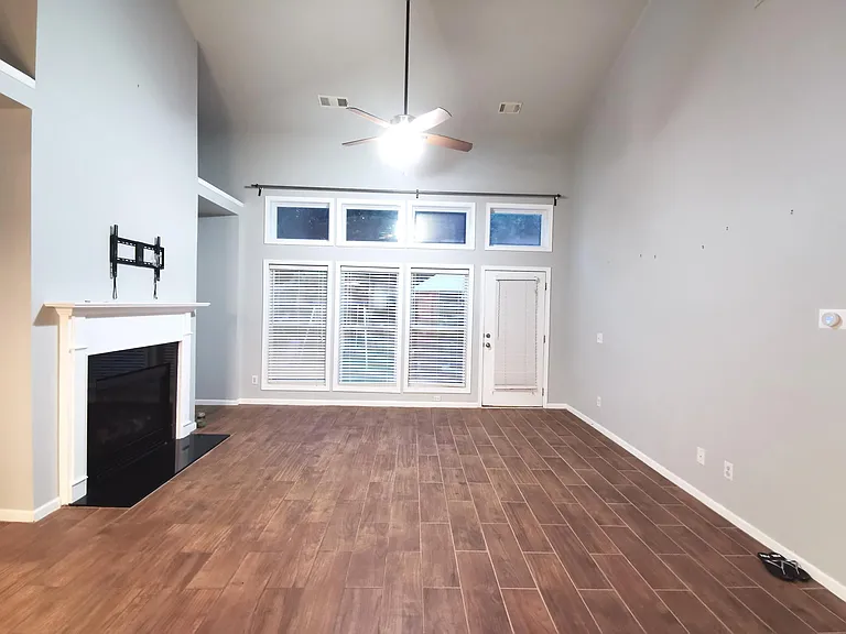 2569 Worrall Hill Way — Photo 14