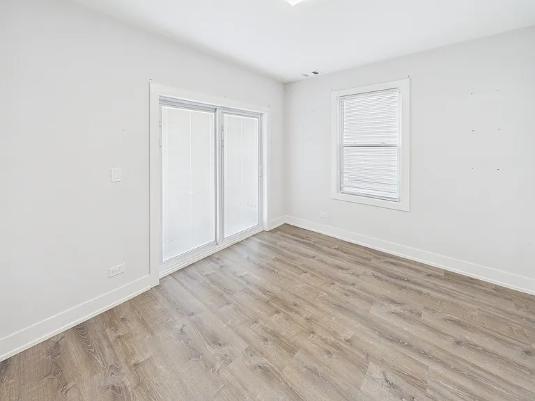 2725 N Drake Ave #1 — Photo 21