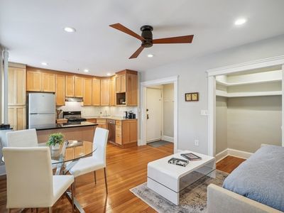 116 Riverway APT 18, Boston, MA, 02215