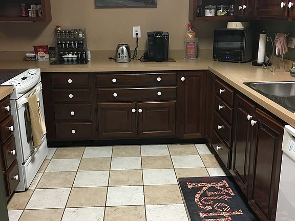4th image of 616 New Orchard Pl