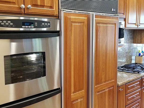 Convection ovens and SubZero