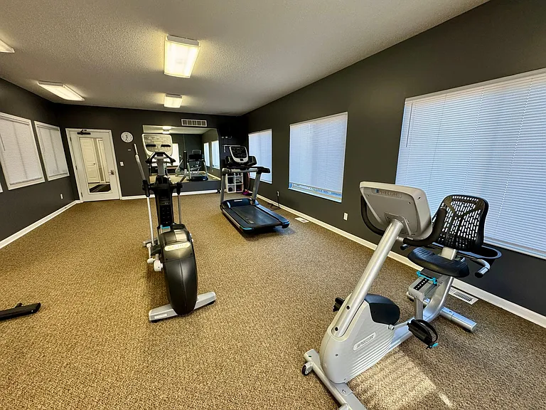 Lakeland Villa Apartments — Photo 7