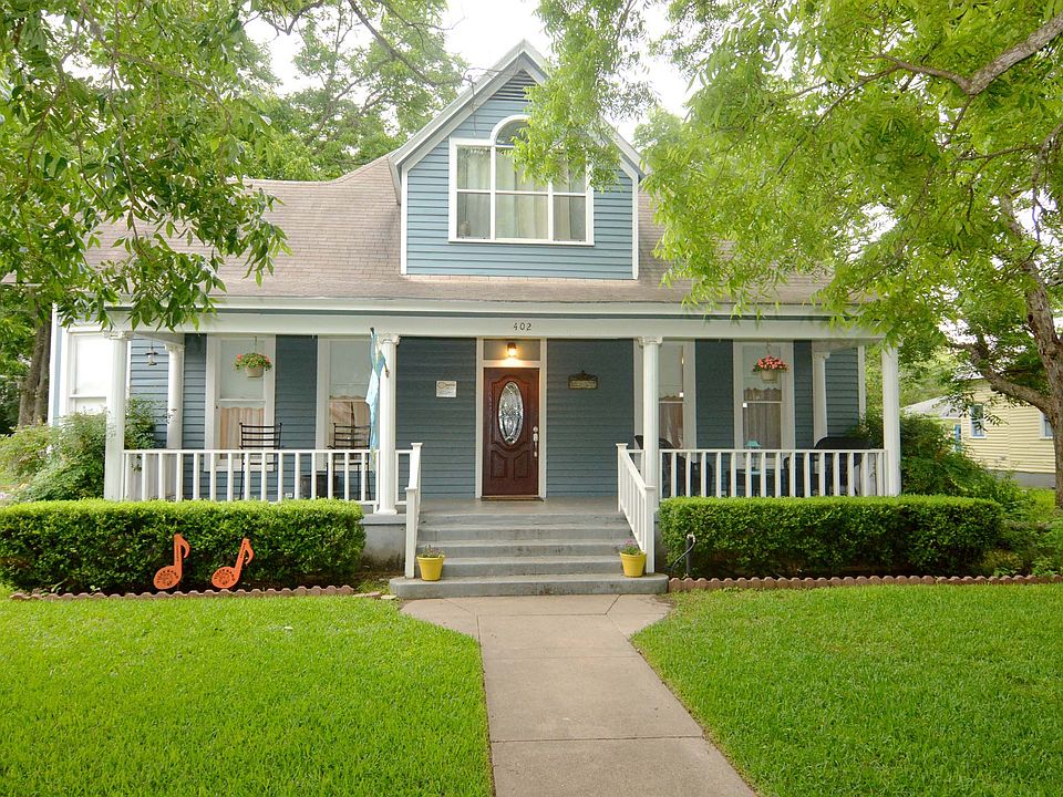 1st image of 402 Hudgins St
