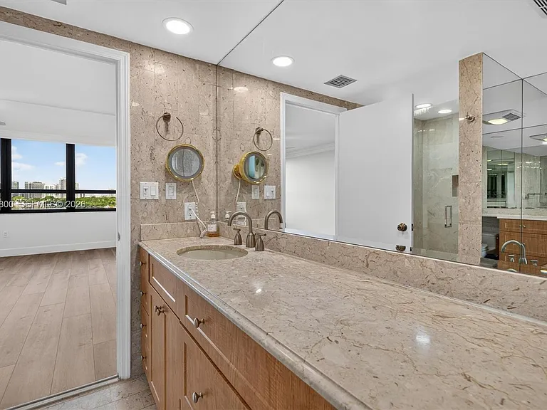 1 Grove Isle Dr #506 — Photo 34