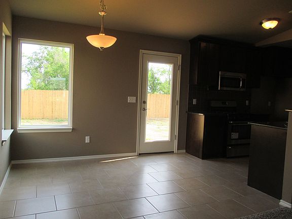 C:\Users\LisaMarie\Pictures\820 Eric Circle-Moore\IMG_0689_0