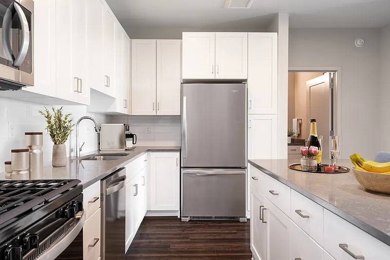 Viking Lakes Residences — Photo 4
