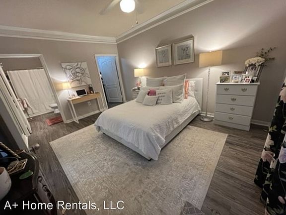 5th image of 8807 Villa View Cir Unit 204