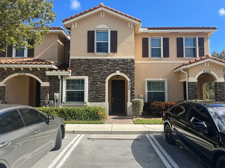 4328 Braxton Ave — Photo 1