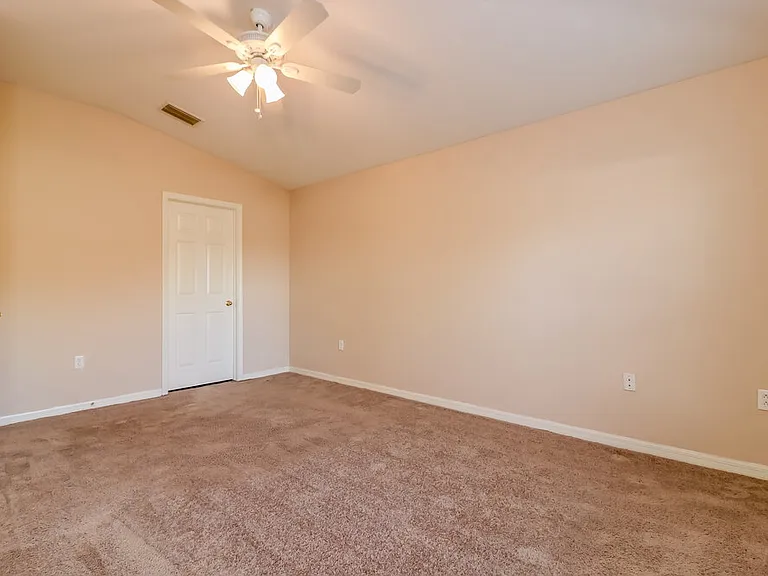 3920 Constantine Loop — Photo 7