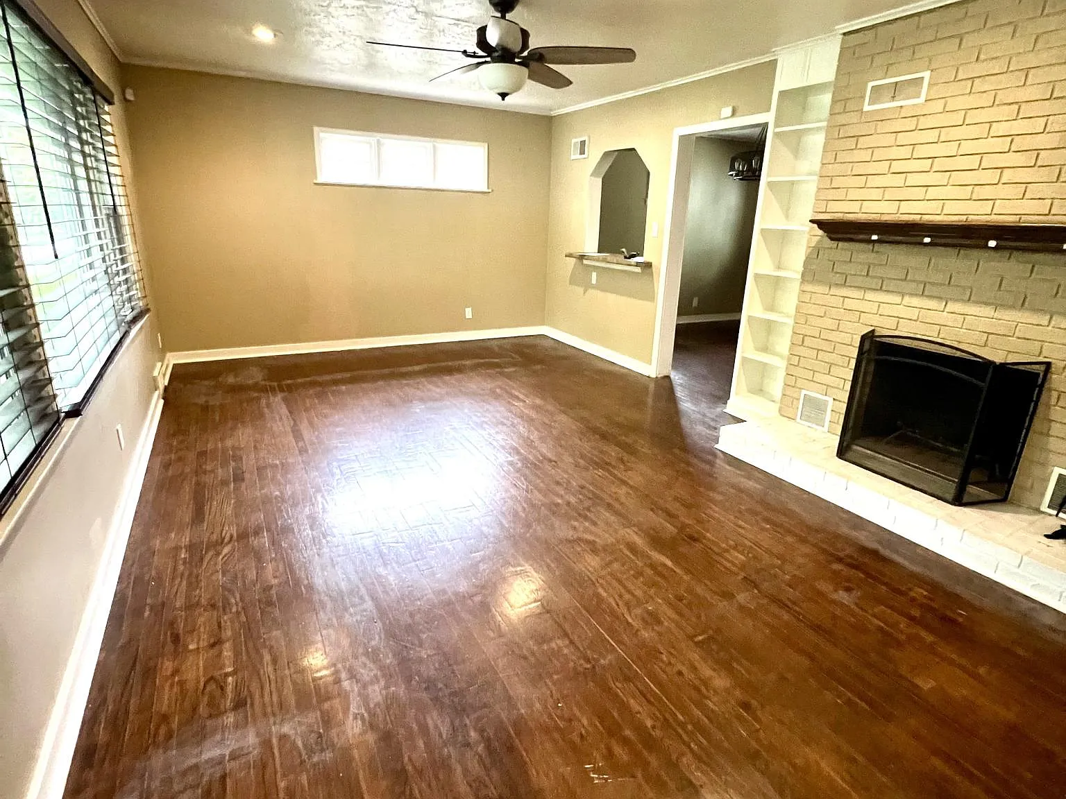 3 bed, 1492 sqft, $1,600 — Photo 2