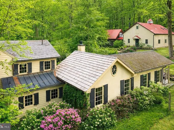 6338 Old Carversville Rd, Carversville, PA 18913