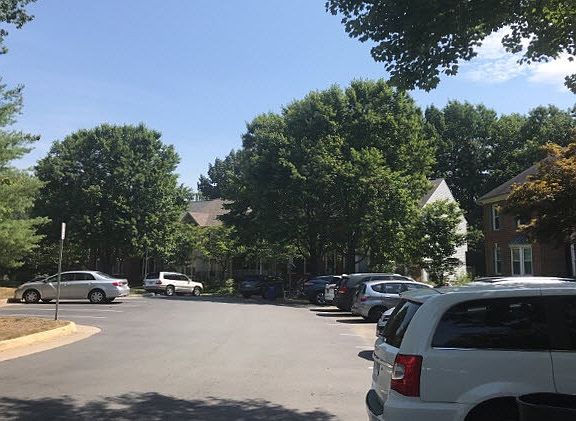 4th image of 6023 Rockton Ct