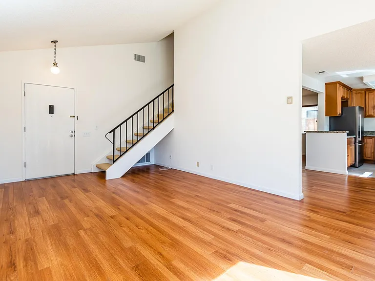 5362 Studebaker Cir — Photo 3