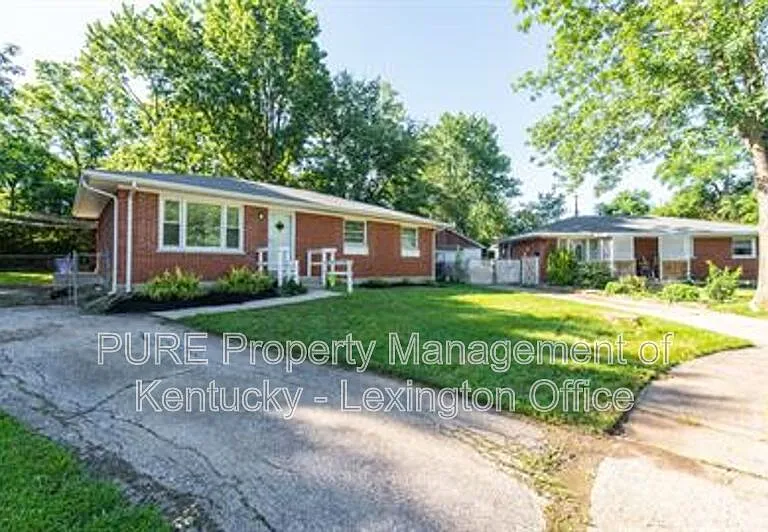 2483 Thornberry Ct — Photo 22