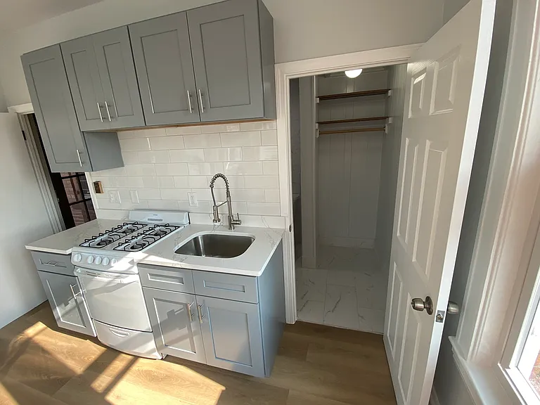 131 Deane St #2S — Photo 4