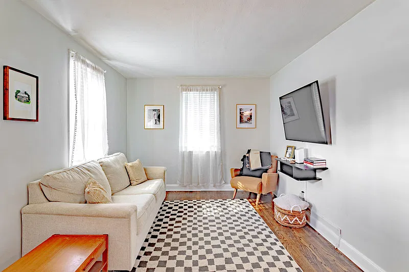 3 bed, 1903 sqft, $3,200 — Photo 4