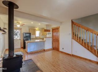 101 Red Hill Dr APT A, Gypsum, CO 81637