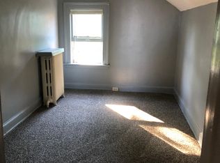 1328 E 2nd St #3, Duluth, MN 55805