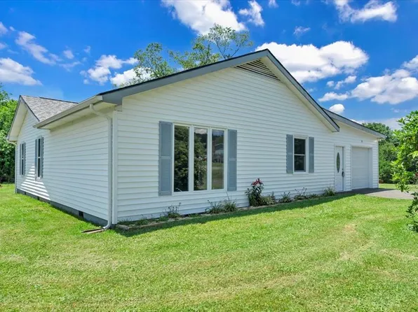 31 Butternut Dr, Woodlawn, VA 24381