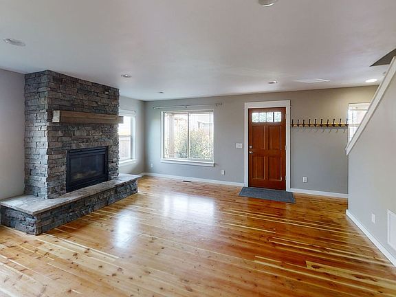4th image of 3814 Bur Ave