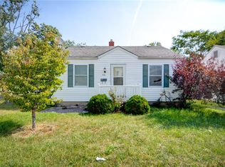 994 N Fairview Ave, Decatur, IL 62522