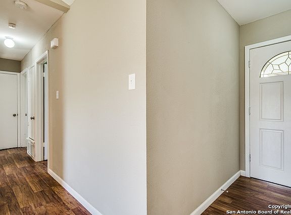 5th image of 1036 Boling Brook St