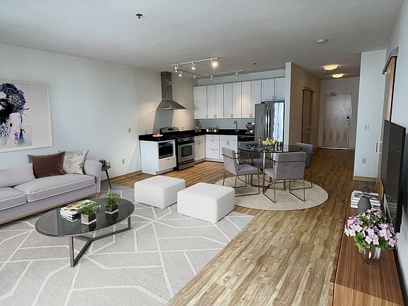 3rd image of 1477 W Lake St #N301