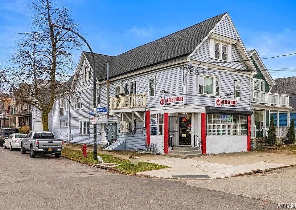 1st image of 139 Vermont St