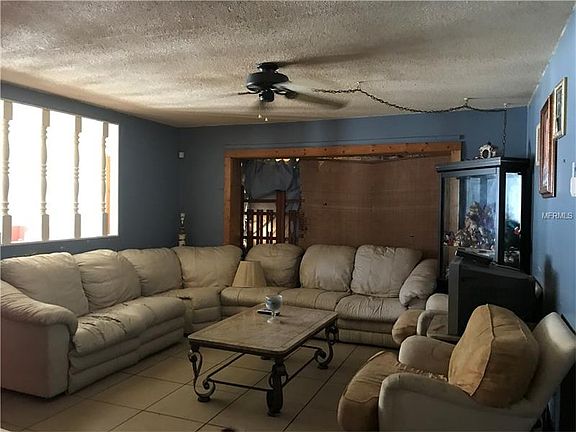2nd image of 6301 Willow Oak Ln